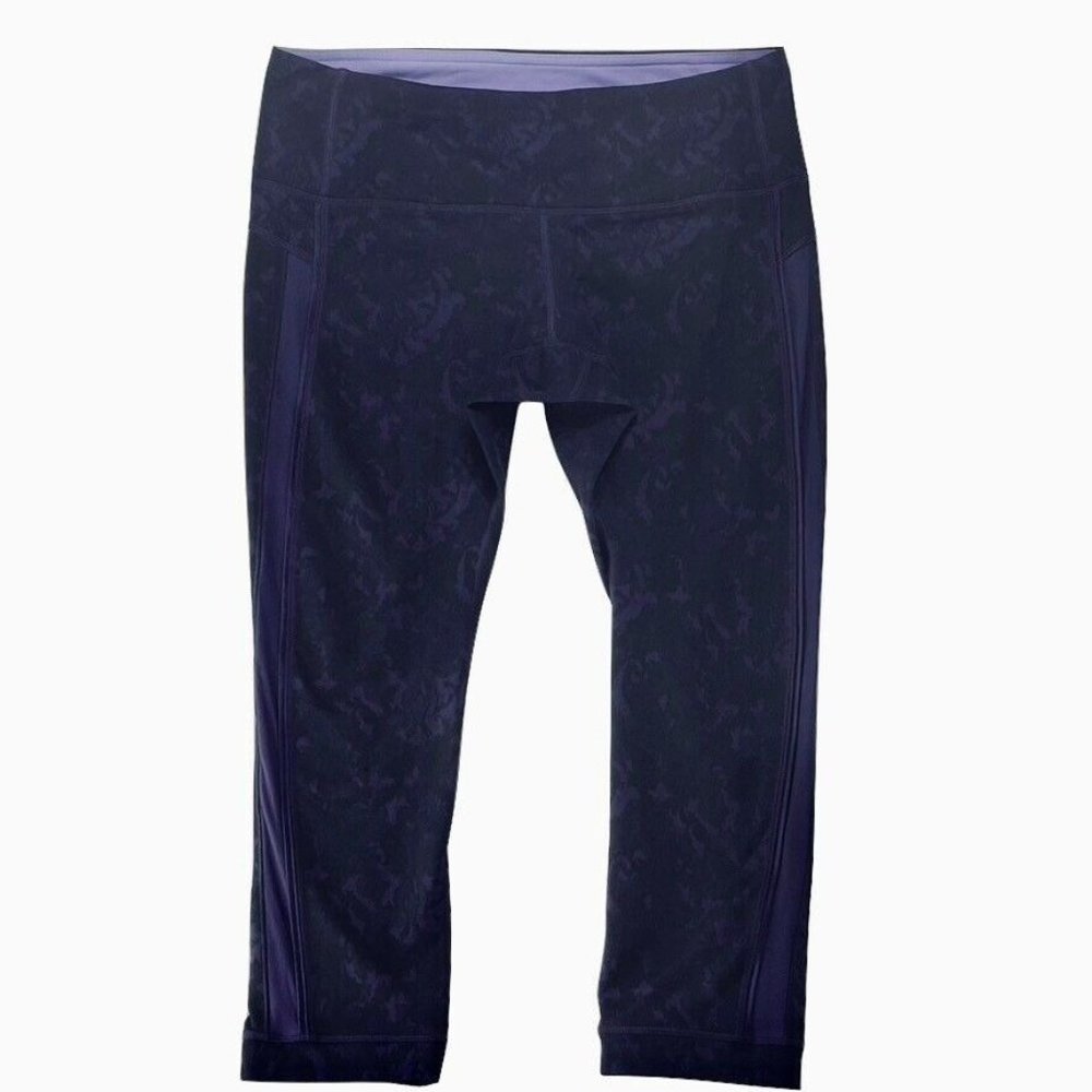 LULULEMON Athletica Women's Activewear Leggings Size 8 Purple Cropped